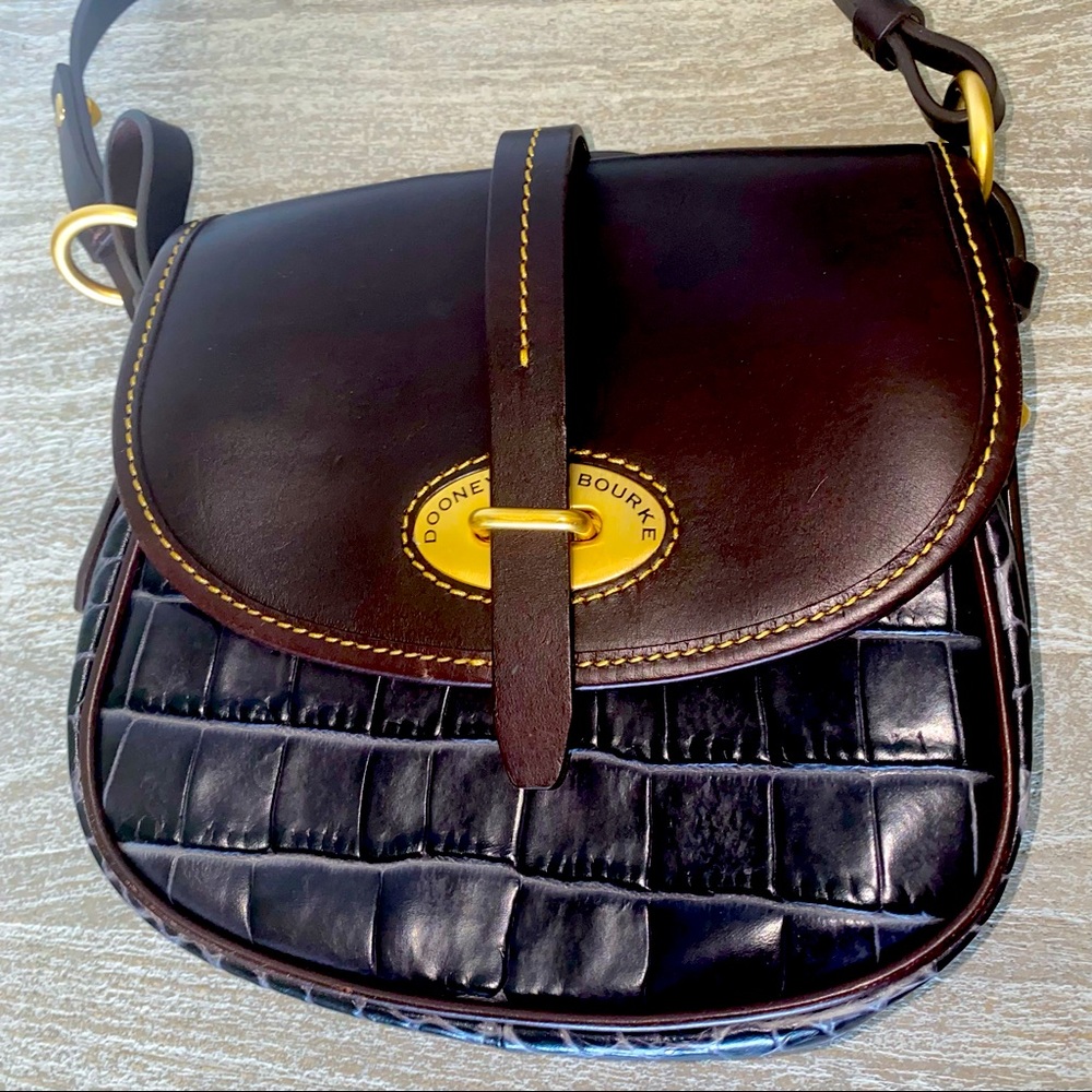 **RARE SAMPLE BAG*** Dooney  & Bourke Croc Print Leather Crossbody Purse